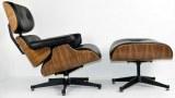 Fauteuil Lounge + ottoman Eames en cuir noir et bois noyer